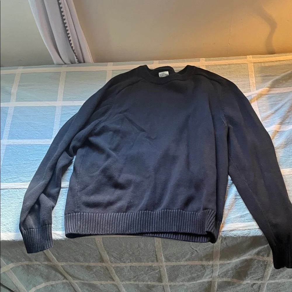 Men's Black Sweater - Picture 1 of 2